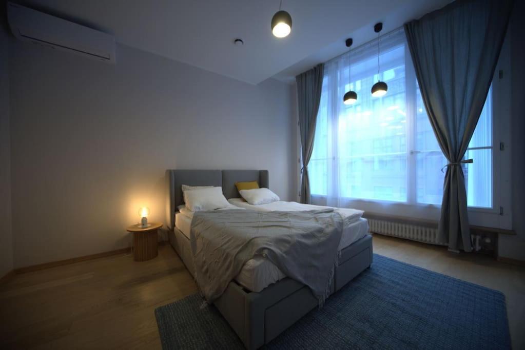 3 Bedroom Apartment In The Old/T リガ エクステリア 写真